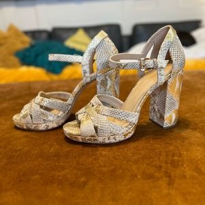 Michael Kors Annaliese Metallic Snake Embossed Heel size 8.5